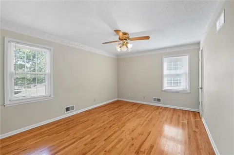 $385,000 | 9201 Goddard, Overland Park, KS 66214