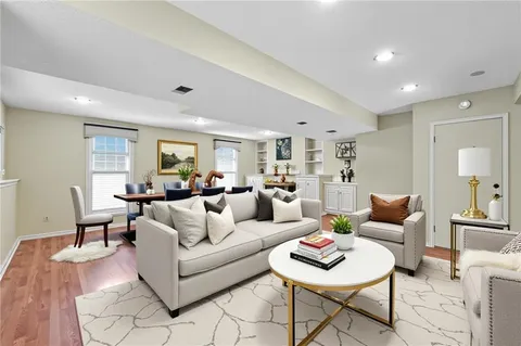 $385,000 | 9201 Goddard, Overland Park, KS 66214