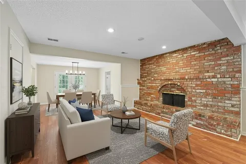 $385,000 | 9201 Goddard, Overland Park, KS 66214