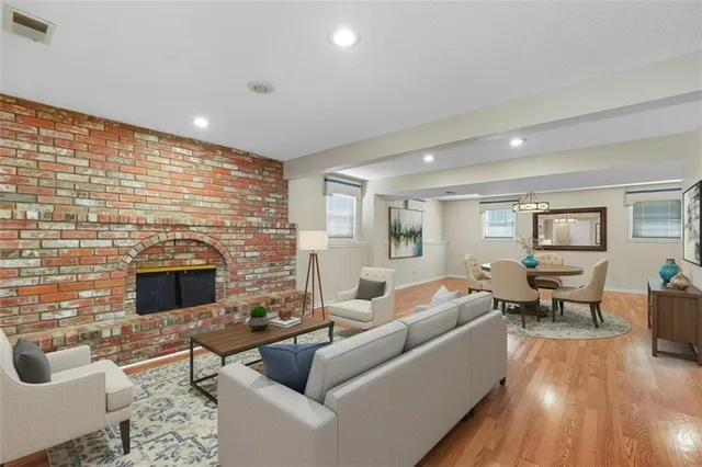 $385,000 | 9201 Goddard, Overland Park, KS 66214