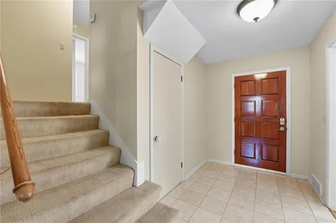 $385,000 | 9201 Goddard, Overland Park, KS 66214