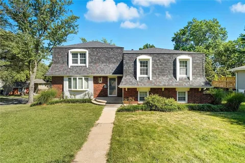 $385,000 | 9201 Goddard, Overland Park, KS 66214
