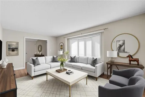 $385,000 | 9201 Goddard, Overland Park, KS 66214