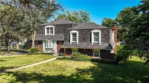 $385,000 | 9201 Goddard, Overland Park, KS 66214