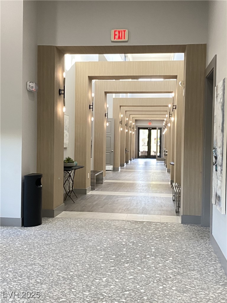 172 Tall Ruff Drive Las Vegas, NV 89148 - Photo 69 of 94 View of hallway