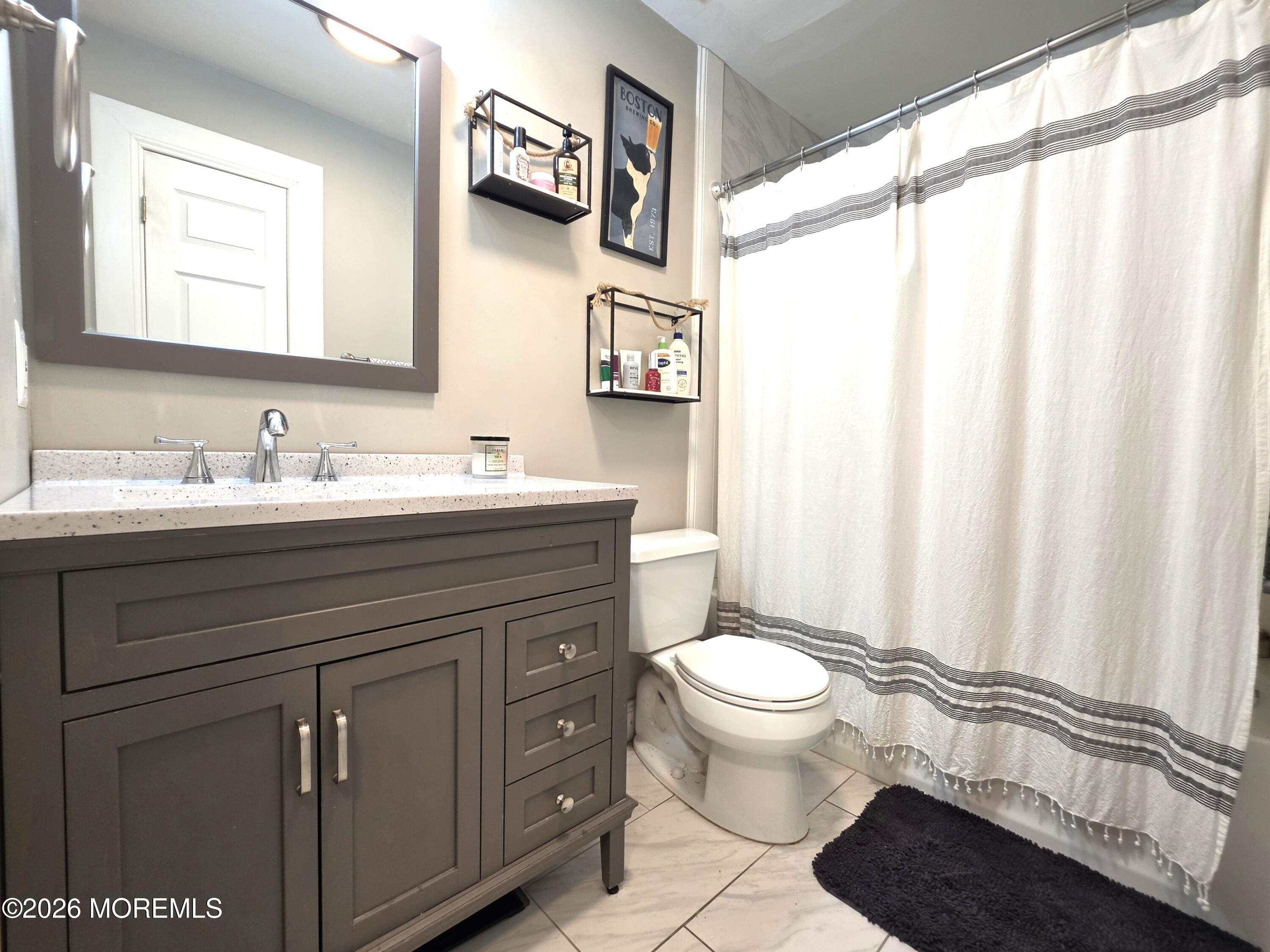 231 Atlantic Street, Unit 30 Keyport, NJ 07735 - Photo 13 of 30 13 bathroom