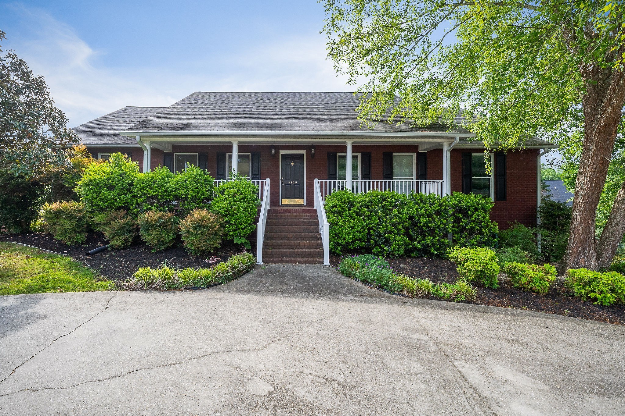 1325 Bridle Path Cookeville, TN 38501 - Photo 2 of 43