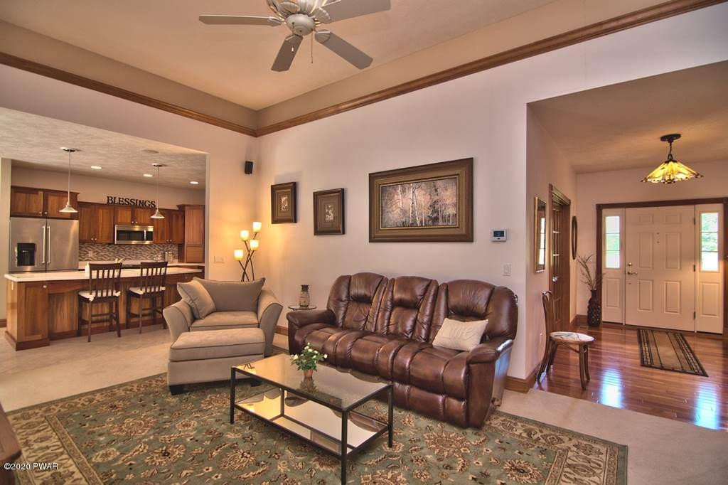 513 Rocky Run Road Hawley, PA 18428 - Photo 36 of 88 Living Room
