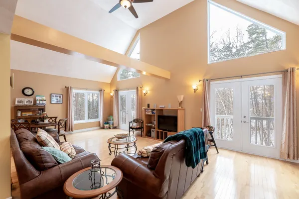 $825,000 | 85 Amethyst Hill Road, Conway, NH 03860