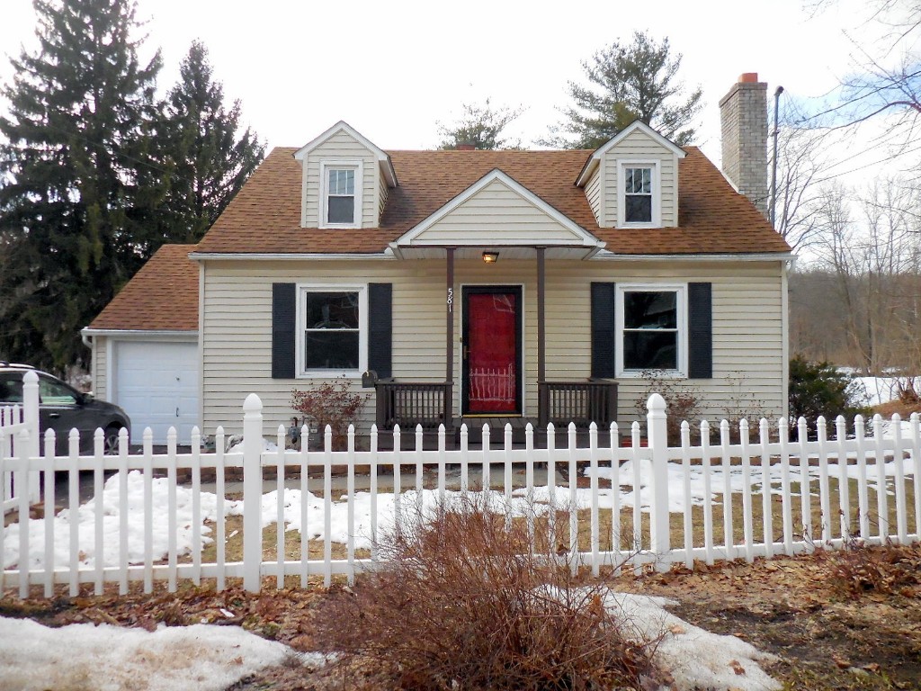 581 Hooper Road Endwell, NY 13760 - Photo 1 of 29 Gallery Image 1