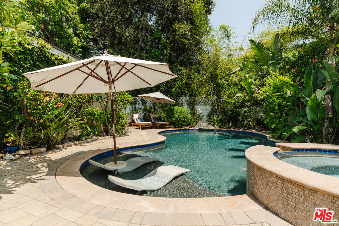 4426 Auckland Avenue Toluca Lake, CA 91602 - Photo 2 of 19