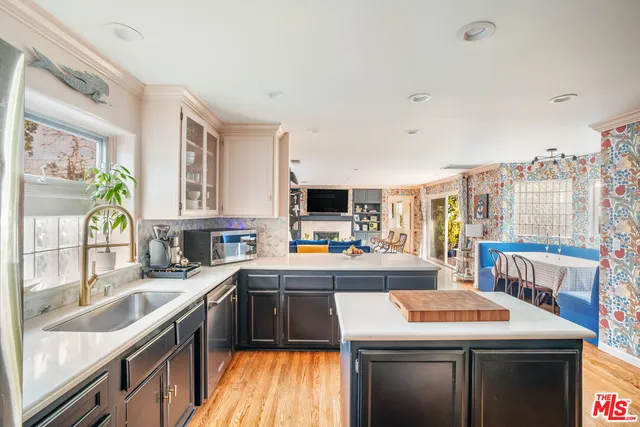 $1,950,000 | 4426 Auckland Avenue, Toluca Lake, CA 91602