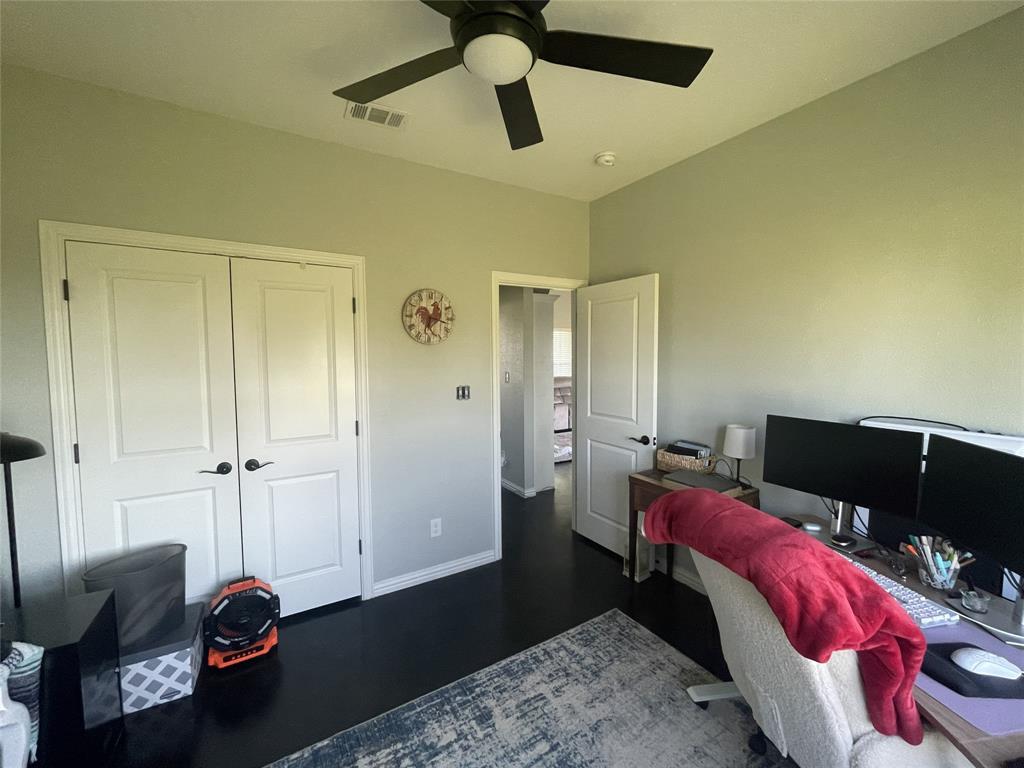 2622 Refuge Road Sherman, TX 75092 - Photo 22 of 34 BEDROOM 3