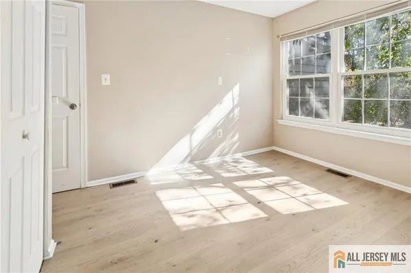 $3,400 | 10 Brookline Court, Unit G, Princeton, NJ 08540