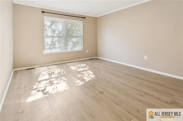 $3,400 | 10 Brookline Court, Unit G, Princeton, NJ 08540