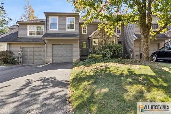 $3,400 | 10 Brookline Court, Unit G, Princeton, NJ 08540