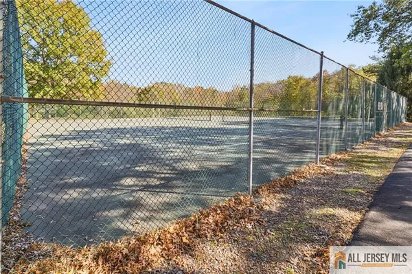 $3,400 | 10 Brookline Court, Unit G, Princeton, NJ 08540