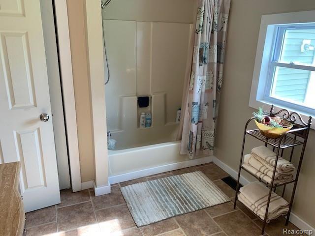 17511 Gasper Road Chesaning, MI 48616 - Photo 10 of 27