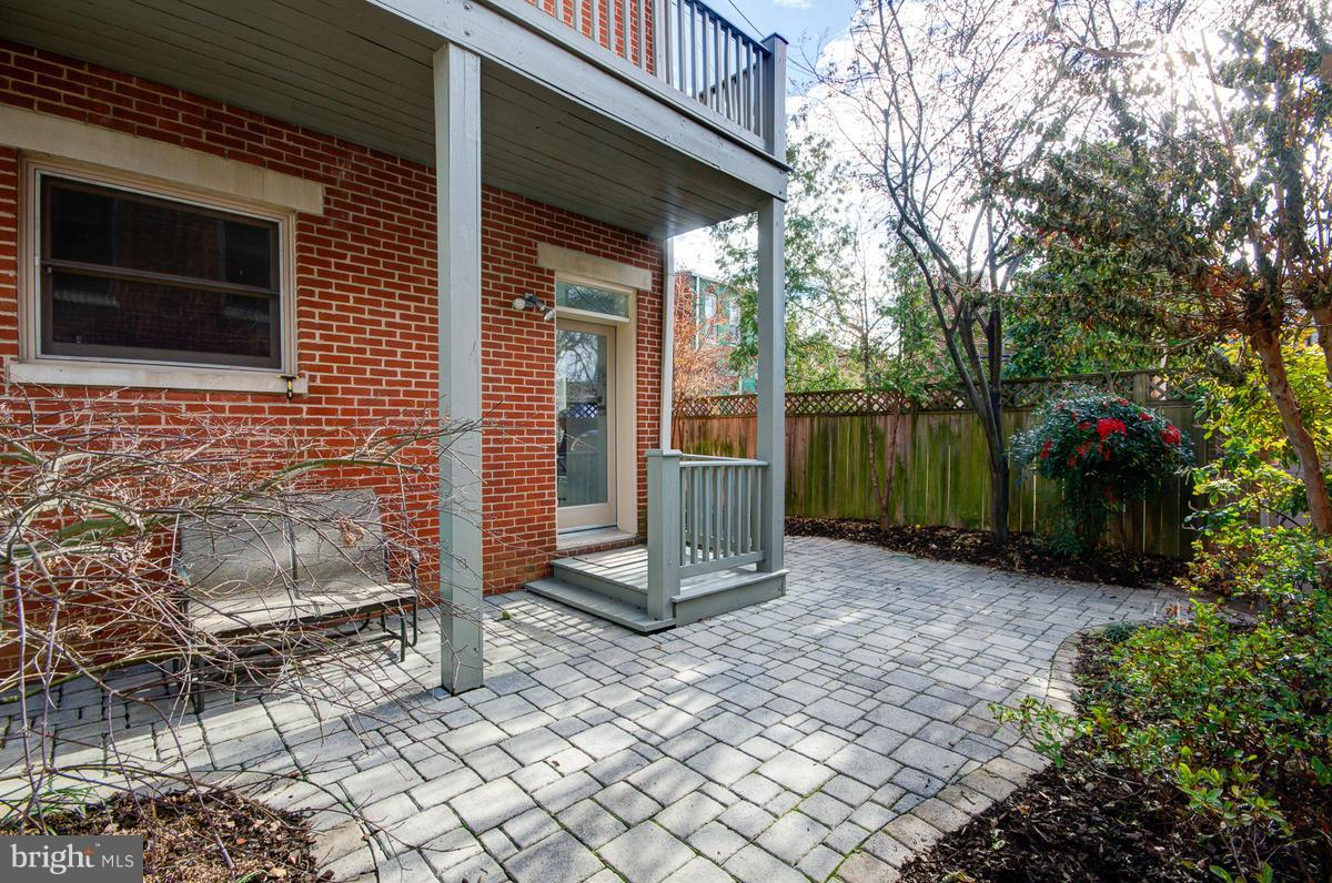 214 11th Street Northeast Washington, DC 20002 - Photo 27 of 30 a view of a pathway of a house