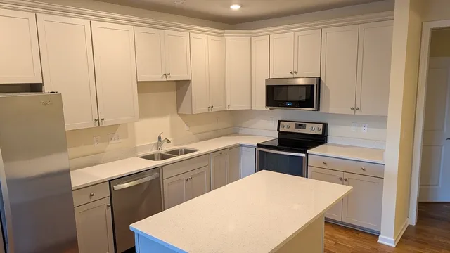 $2,995 | 110 Trotter Road, Unit 2409, Weymouth, MA 02190