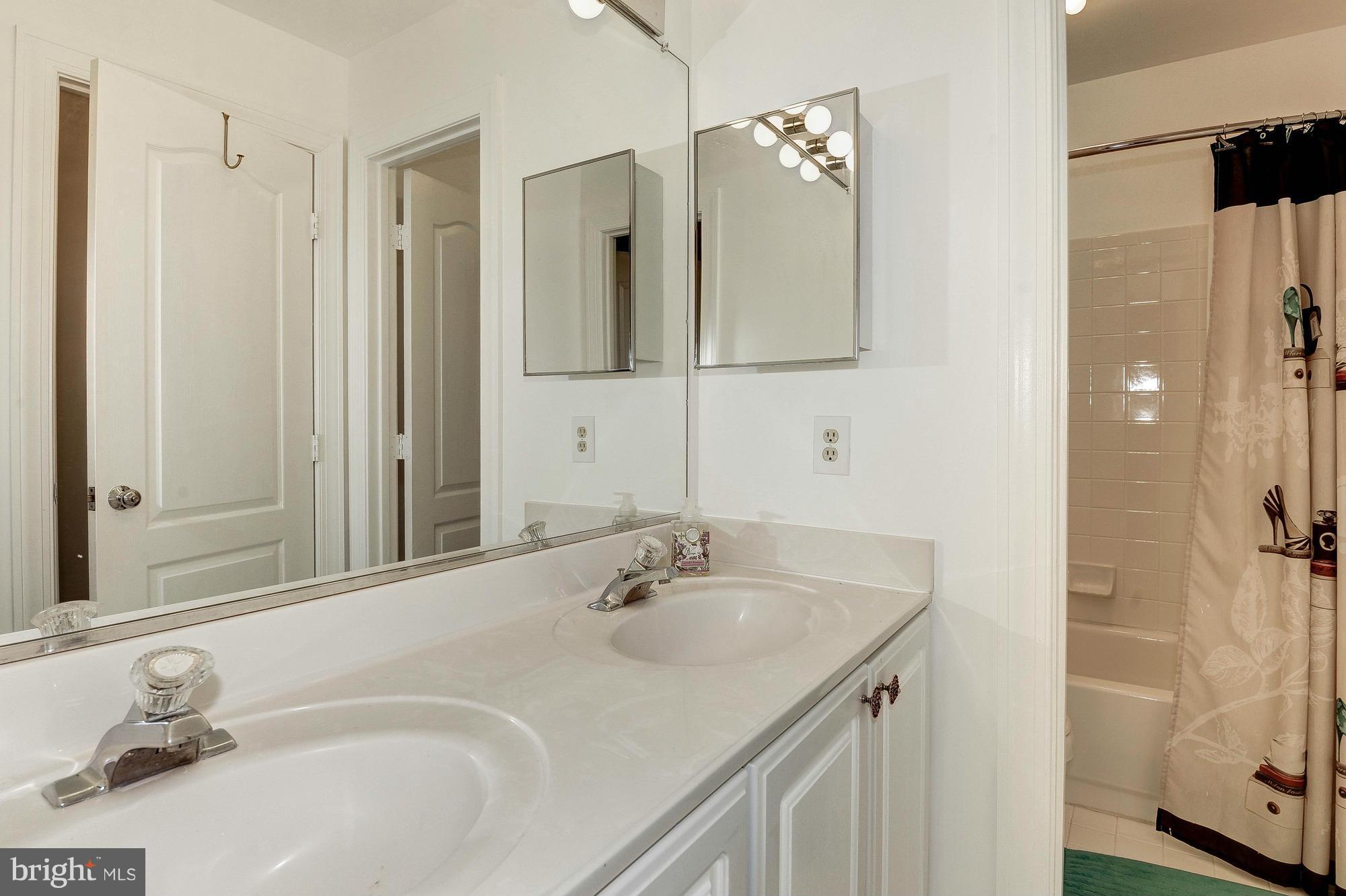 4005 Guinea Road Annandale, VA 22003 - Photo 22 of 29 Bath