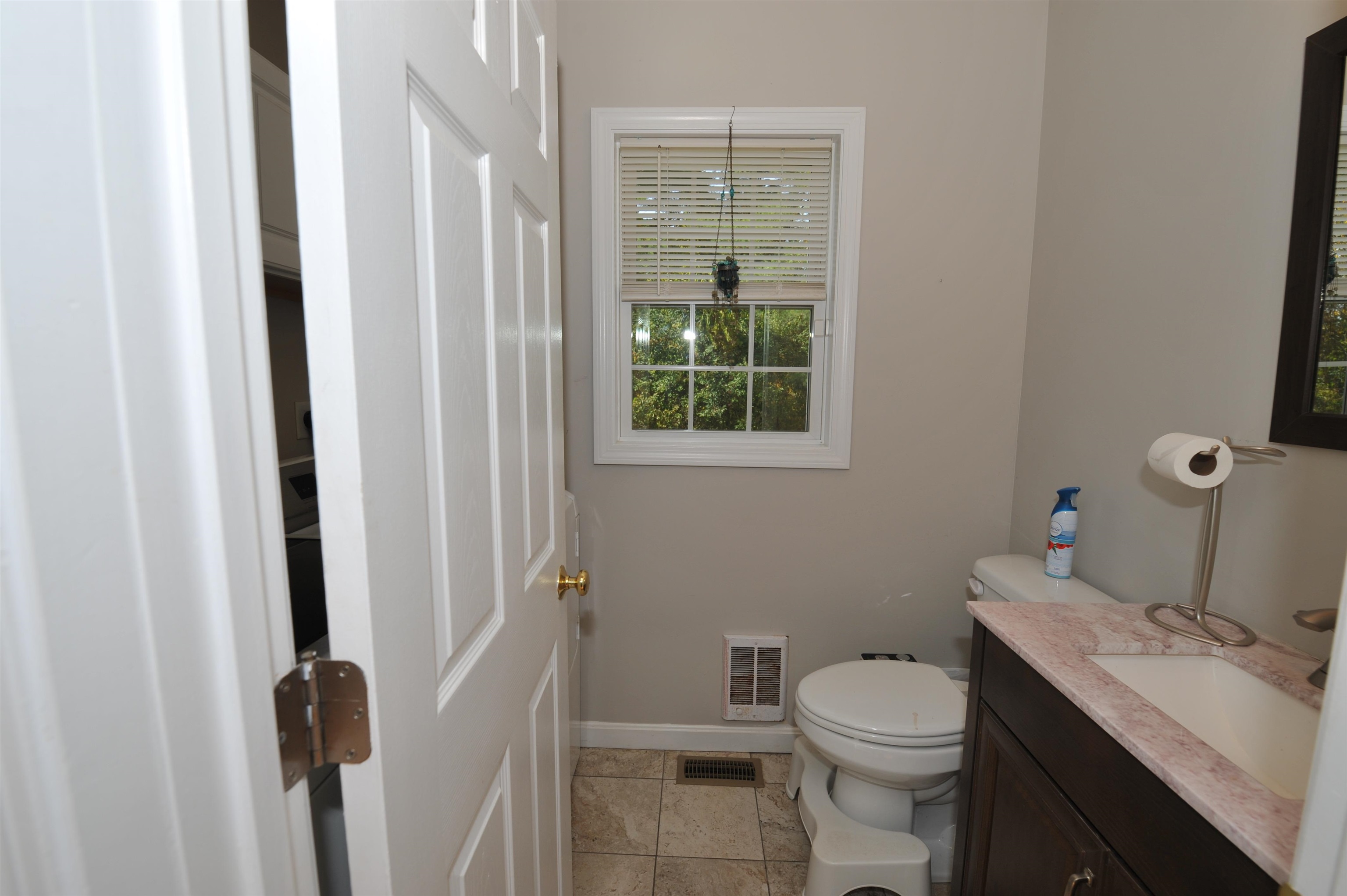 97 Kendall Pond Road Windham, NH 03087 - Photo 14 of 34