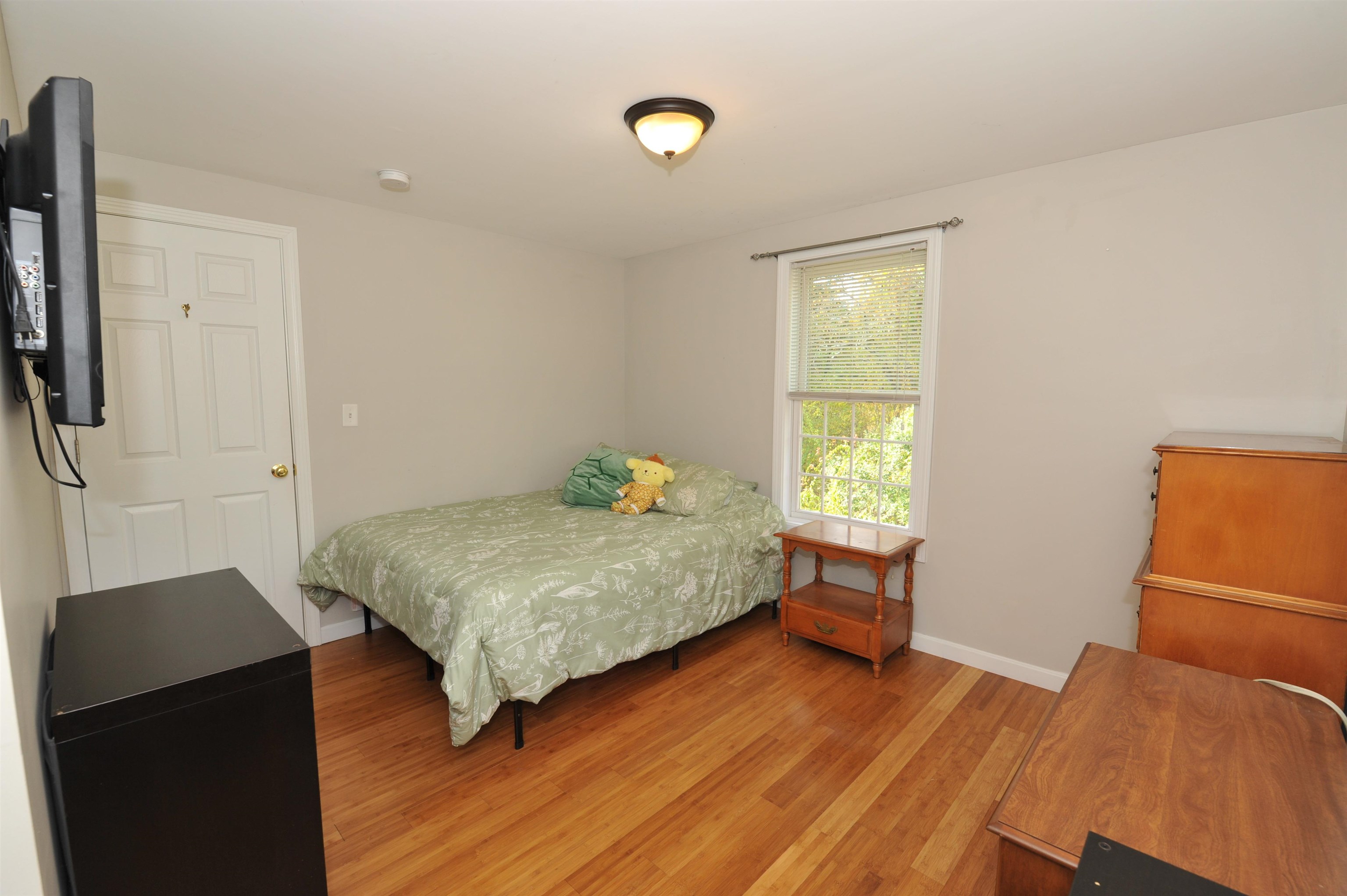 97 Kendall Pond Road Windham, NH 03087 - Photo 21 of 34