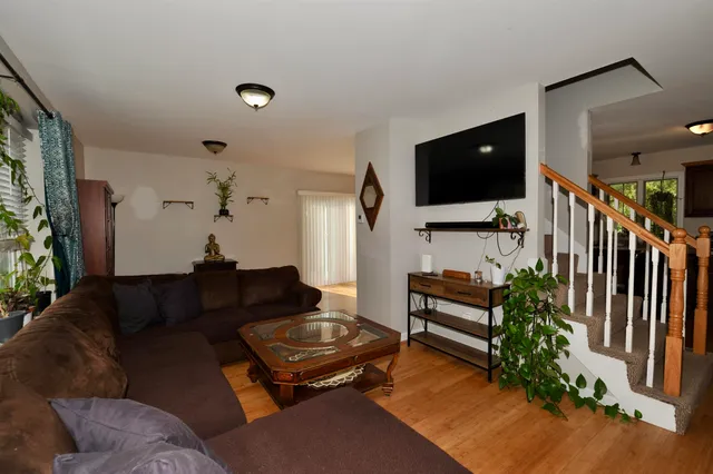 $445,000 | 97 Kendall Pond Road, Windham, NH 03087