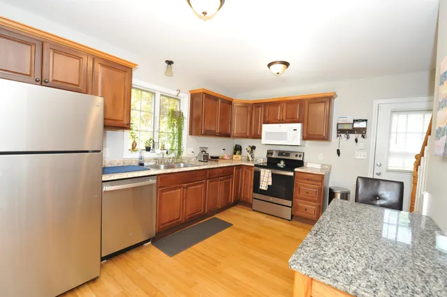 $445,000 | 97 Kendall Pond Road, Windham, NH 03087