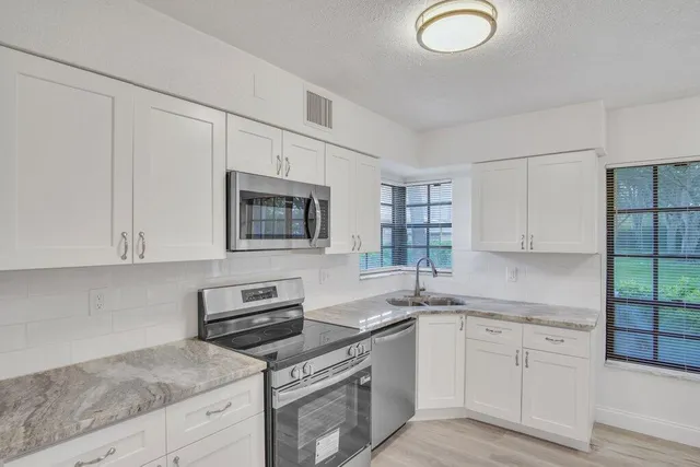 $464,900 | 17388 Boca Club Boulevard, Unit 201, Boca Raton, FL 33487