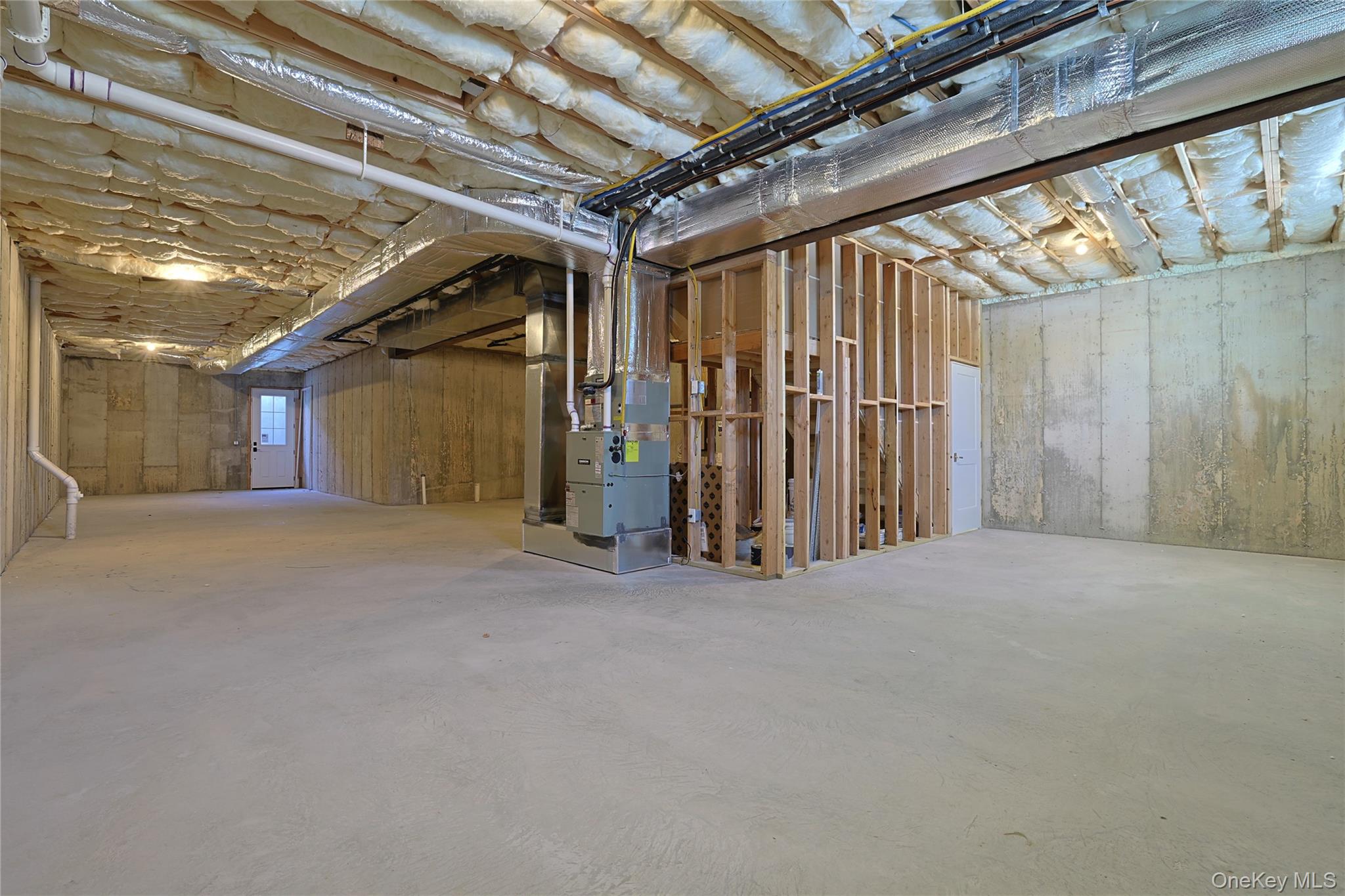 41 Croton Dam Road Ossining, NY 10562 - Photo 29 of 30 a view of an empty room