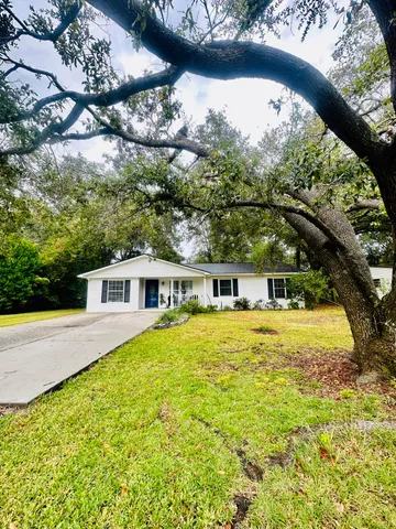 $3,000 | 1532 West Robinhood Drive, Charleston, SC 29407