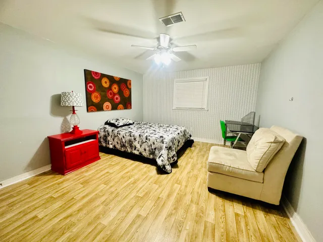 $3,000 | 1532 West Robinhood Drive, Charleston, SC 29407