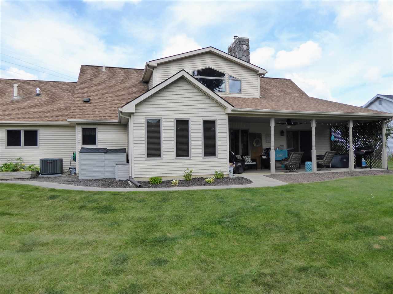 1004 Cross Pointe Decatur, IN 46733 - Photo 3 of 30