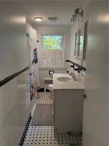 $2,900 | 32 Nipsah Road, Warwick, RI 02818