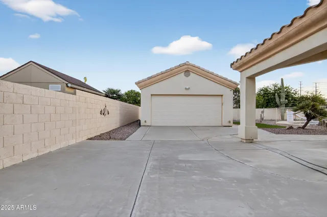 $920,000 | 2069 East Sierra Madre Avenue, Gilbert, AZ 85296