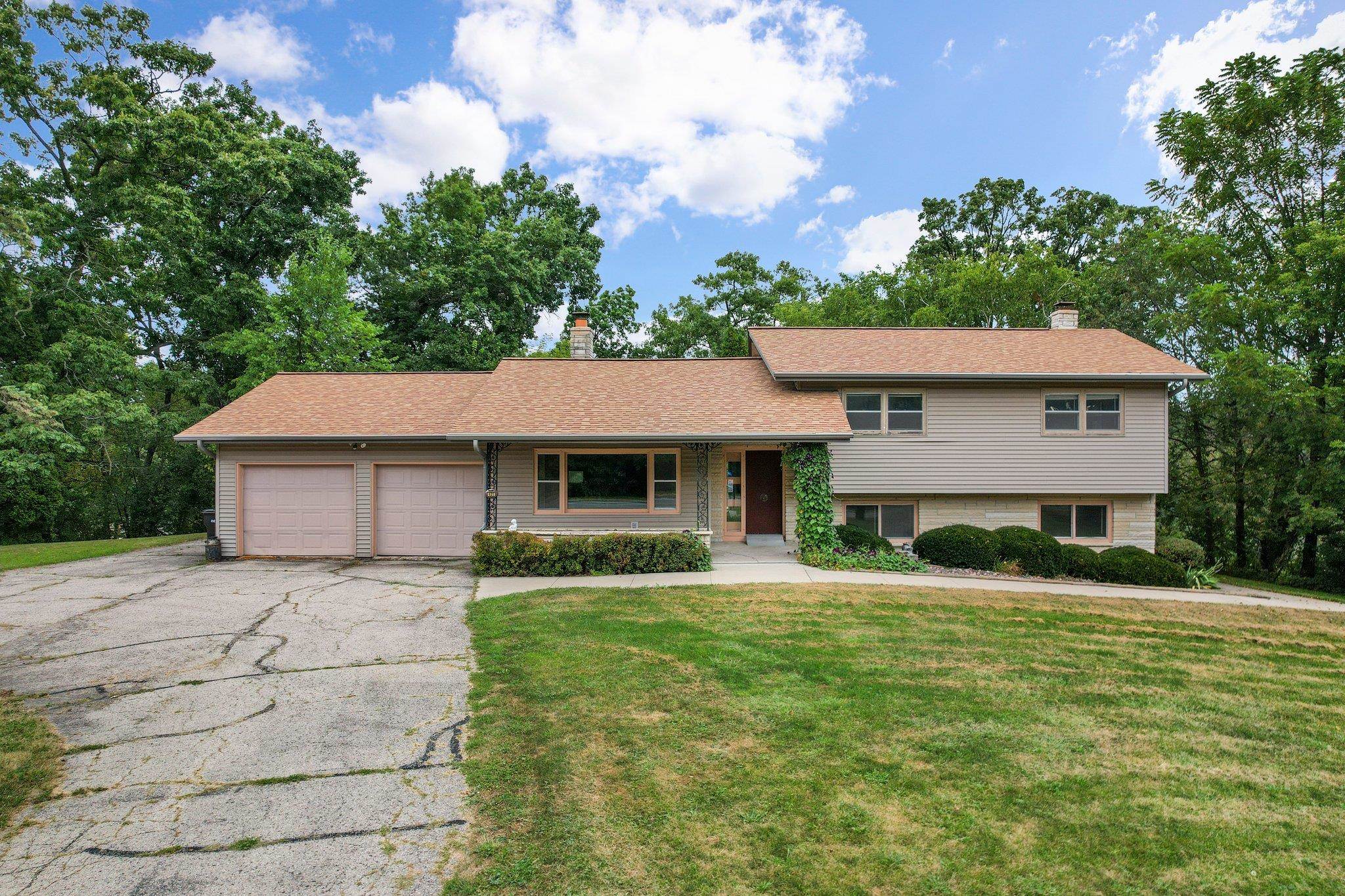 421 North Nine Mound Rd  