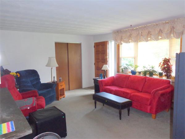 14 Springhill Road Framingham, MA 01701 - Photo 3 of 7 Gallery Image 3