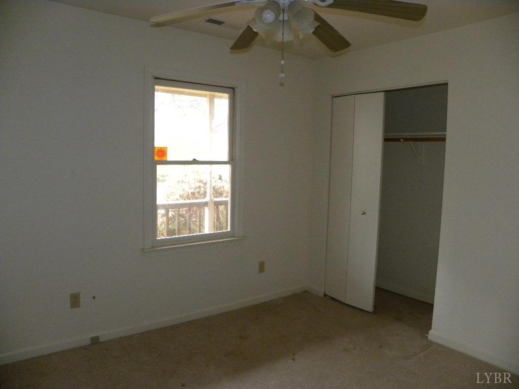 188 Petunia Road Ruckersville, VA 22968 - Photo 5 of 13 an empty room with a window