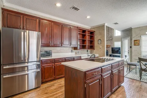 $525,000 | 2801 Pomponessett Drive, Arlington, TX 76001