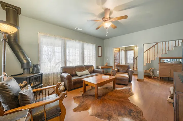 $879,950 | 821 Old Sr 26, Lacrosse, WA 99143