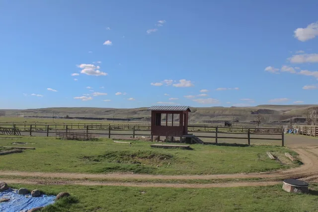 $879,950 | 821 Old Sr 26, Lacrosse, WA 99143