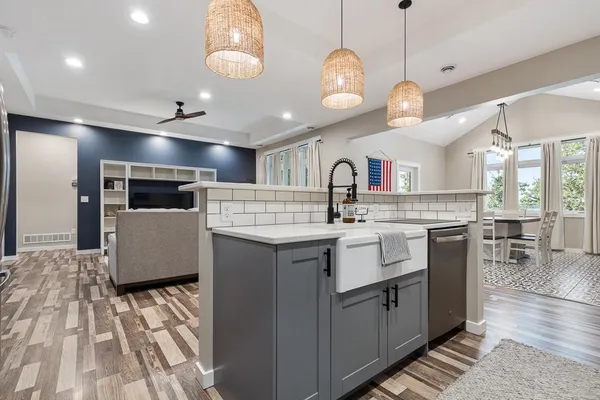 $699,000 | 112 Sunrise Street, Hendricks, MN 56136