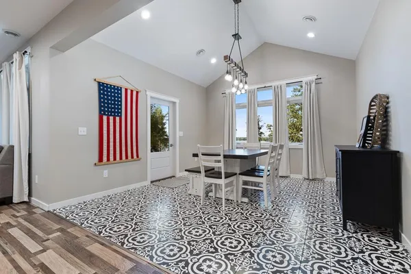 $699,000 | 112 Sunrise Street, Hendricks, MN 56136