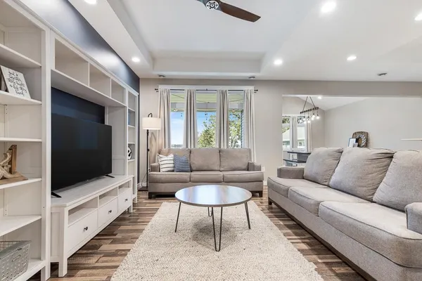 $699,000 | 112 Sunrise Street, Hendricks, MN 56136