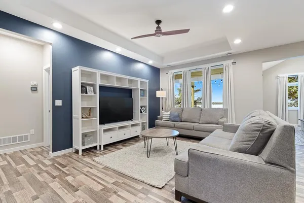 $699,000 | 112 Sunrise Street, Hendricks, MN 56136