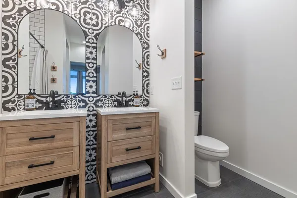 $699,000 | 112 Sunrise Street, Hendricks, MN 56136