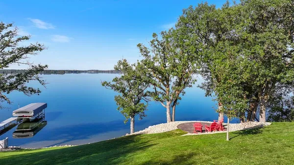 $699,000 | 112 Sunrise Street, Hendricks, MN 56136