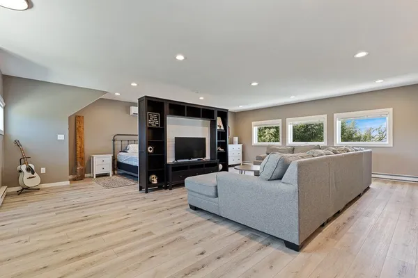 $699,000 | 112 Sunrise Street, Hendricks, MN 56136