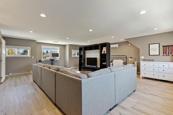 $699,000 | 112 Sunrise Street, Hendricks, MN 56136